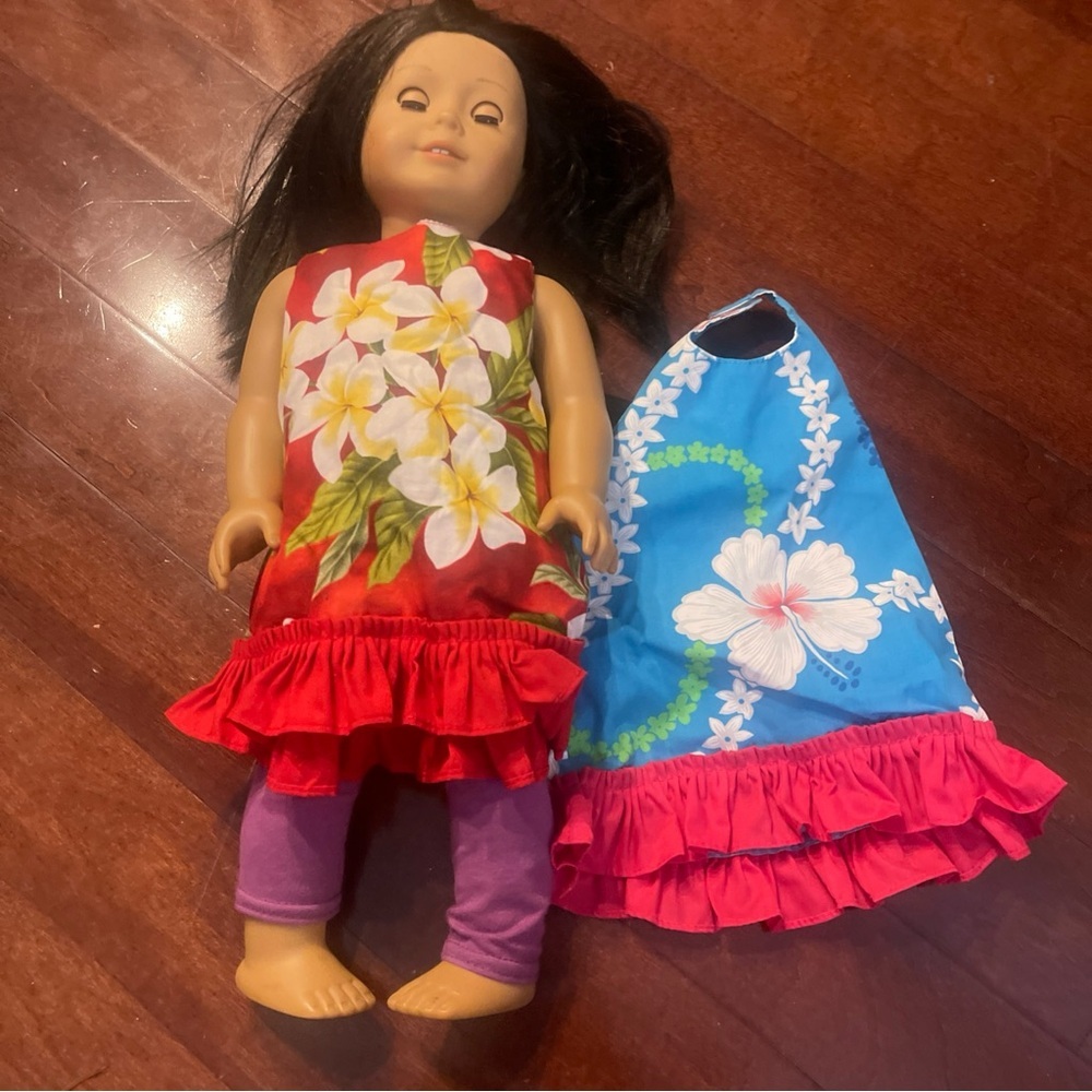 American Girl Truly me 18” Asian doll w 2 floral dresses